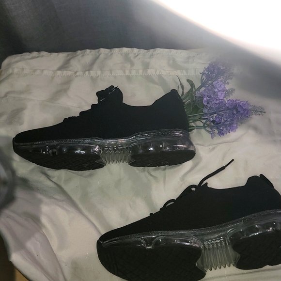 BAMBOO Black Sneakers Athleisure Shoes - Picture 4 of 6